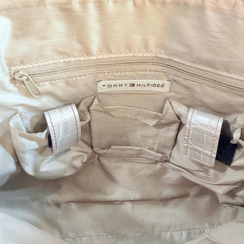 Tommy Hilfiger Monogram Textured Trim Leather Shoulder Bag Beige/White - Picture 7 of 11